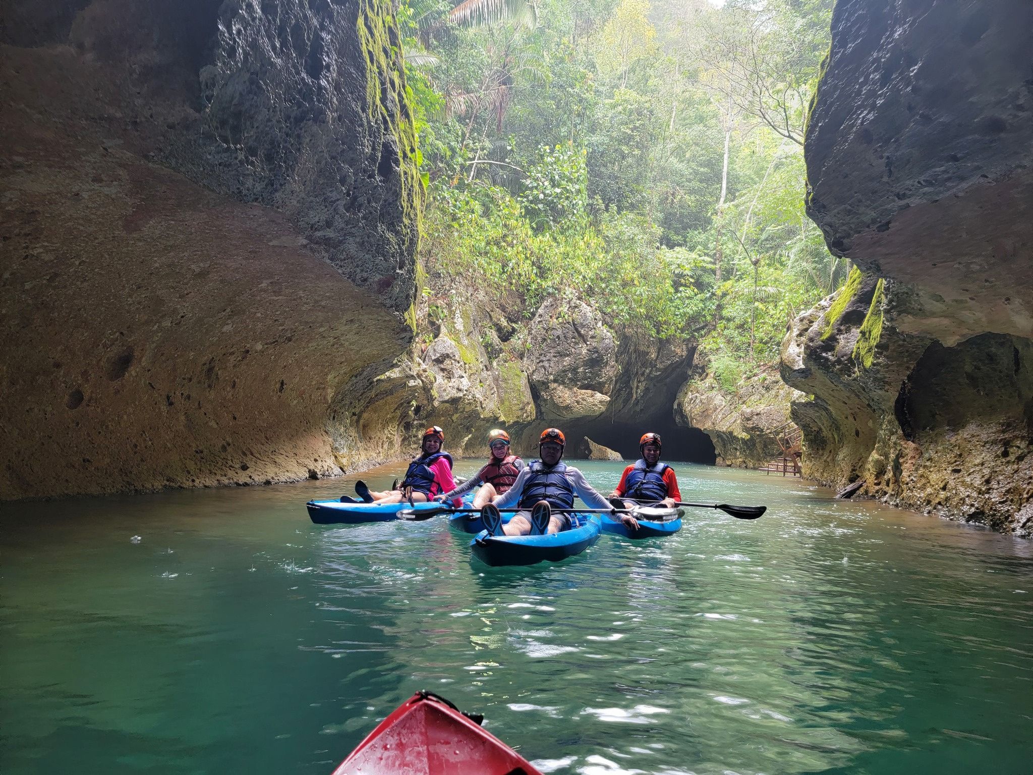 7-MILE CAVE KAYAKING