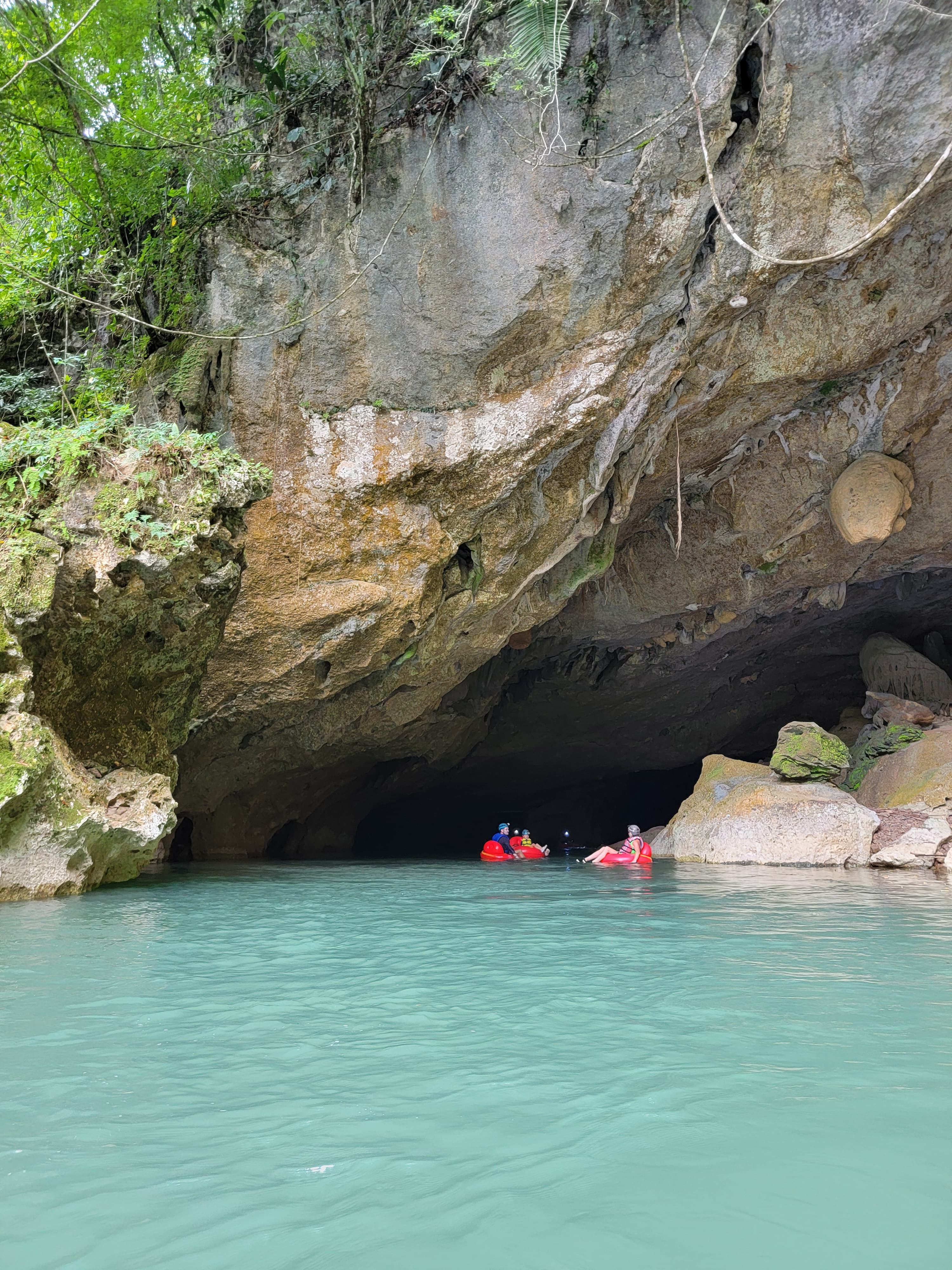 7-MILE CAVE TUBING